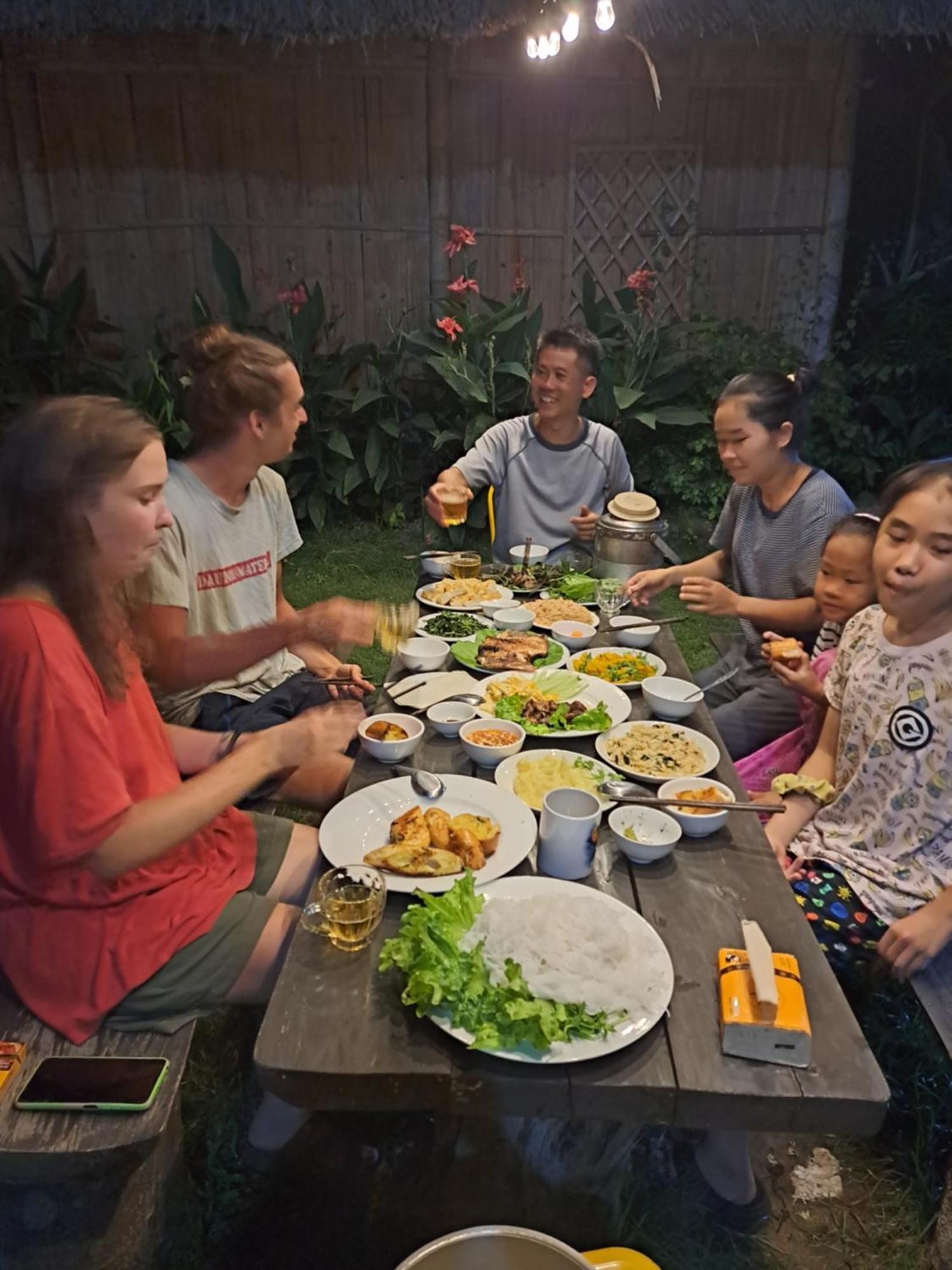 Homestay Field - Bungalow, Ha Giang Loop Tour, Motorbikes Rental Exterior foto